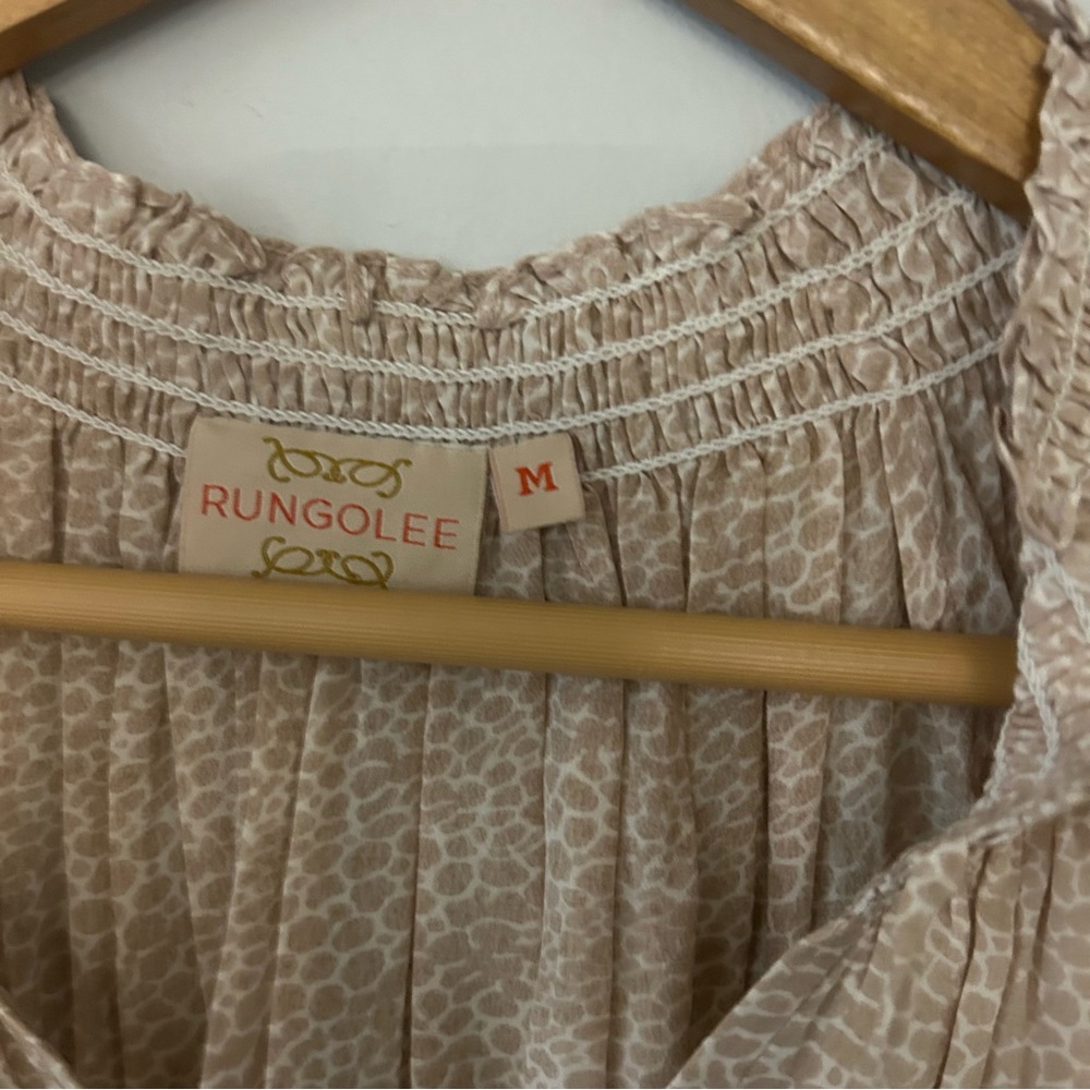 Rungolee Louise 100% Silk V-Neck Blouse in Sand Tortoise - Picture 2 of 5